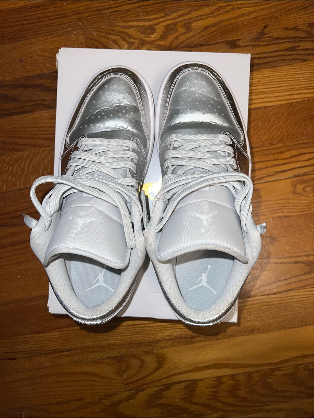 Jordan WMNS Low SE Sneakers in White & Metallic Silver - Picture 2 of 6